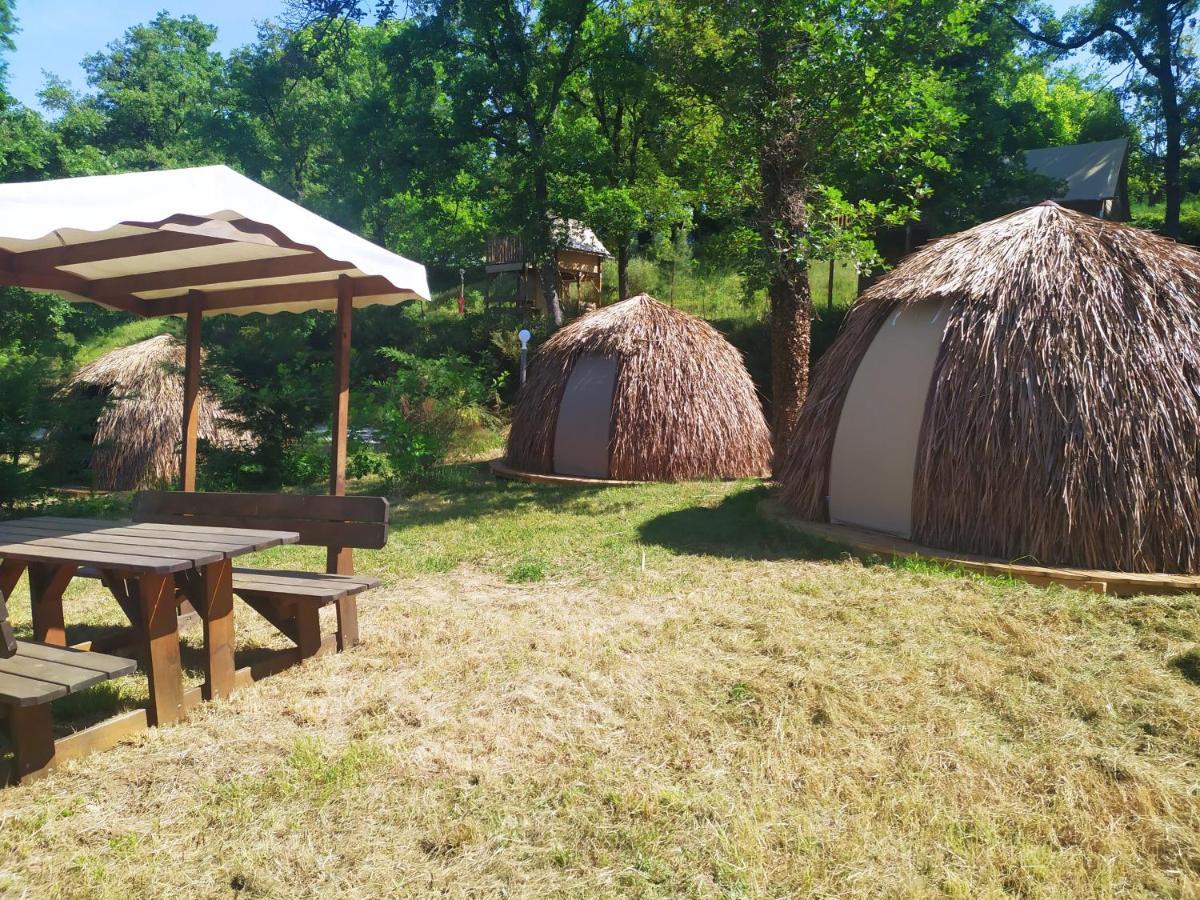 Camping Domaine De Senaud Albon Zewnętrze zdjęcie